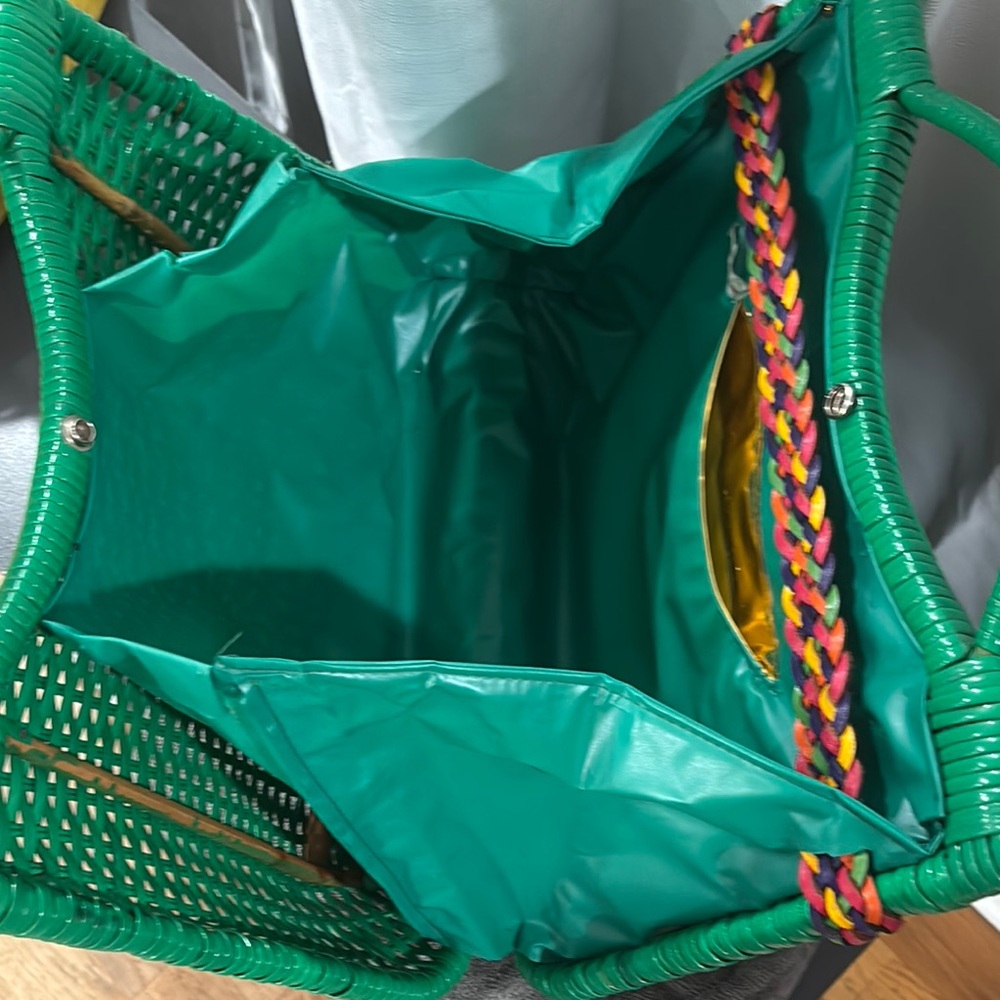 Green Woven Handbag with Multicolor Braided Strap - Picture 7 of 8